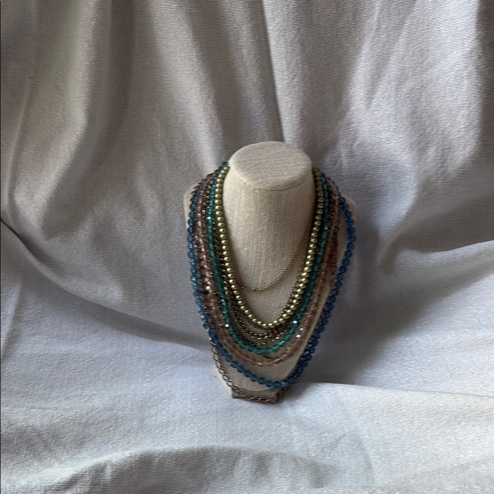 Elegant Multicolor Beaded Necklace